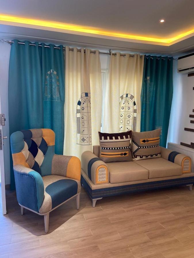 Marvellous Water Front Appartement In Gammarth ,2 Bd ,2Bathrooms, Salon/شقة فاخرة جدا على البحر مباشرة، في ارقى منطقة قمرت تونس Extérieur photo